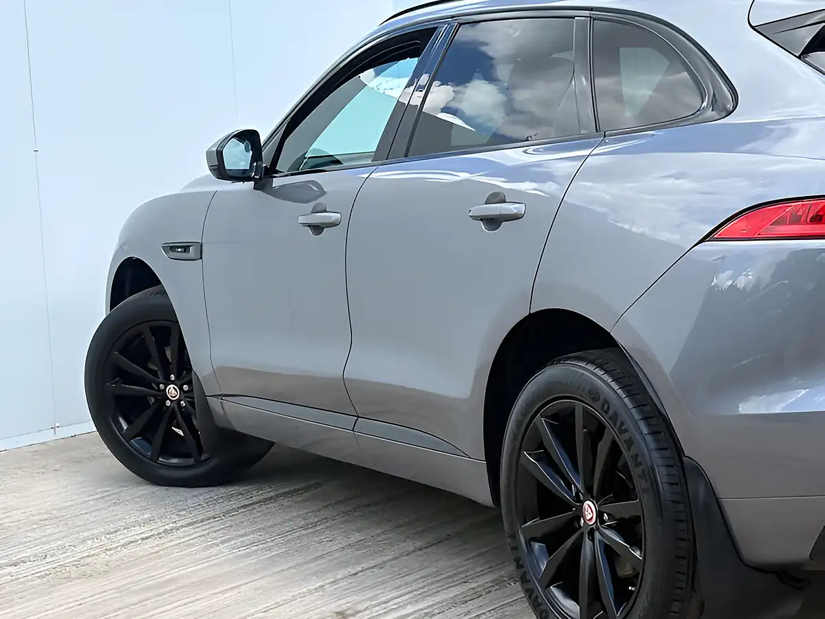 Used 2019 Jaguar F-Pace Chequered Flag Eiger Grey - Interior and Exterior details 15