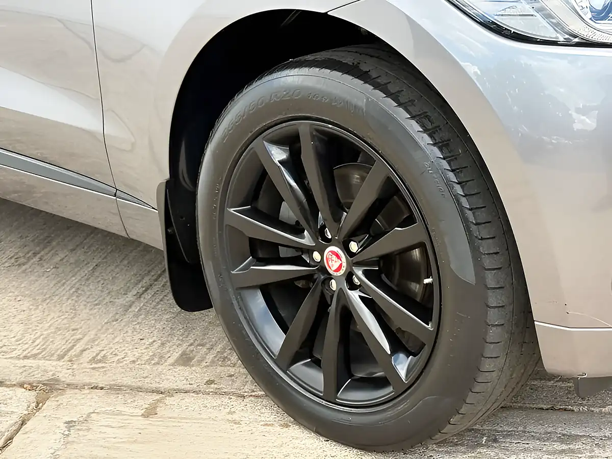 Used 2019 Jaguar F-Pace Chequered Flag Eiger Grey - Interior and Exterior details 7