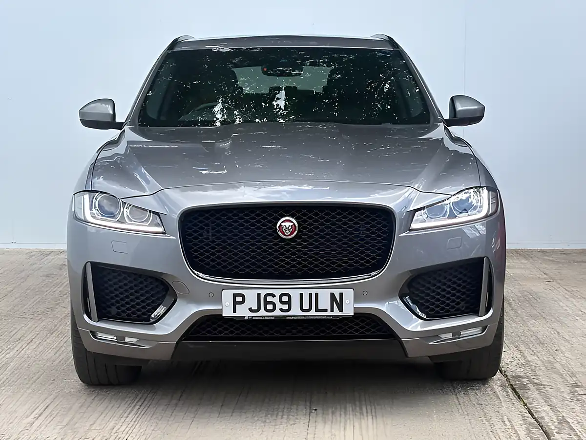 Used 2019 Jaguar F-Pace Chequered Flag Eiger Grey - Interior and Exterior details 9