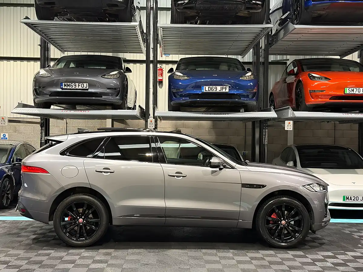 Used 2019 Jaguar F-Pace Chequered Flag Grey - Interior and Exterior details 10