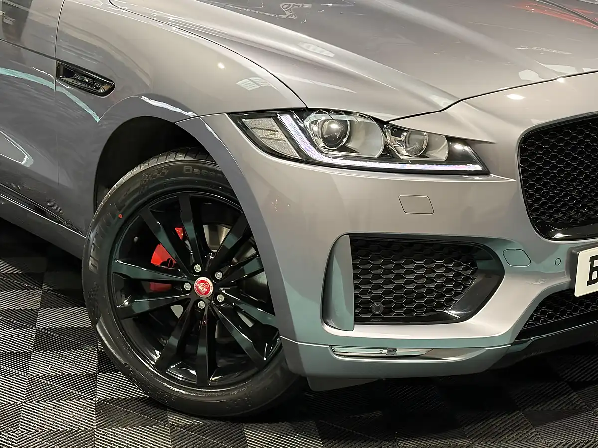 Used 2019 Jaguar F-Pace Chequered Flag Grey - Interior and Exterior details 11