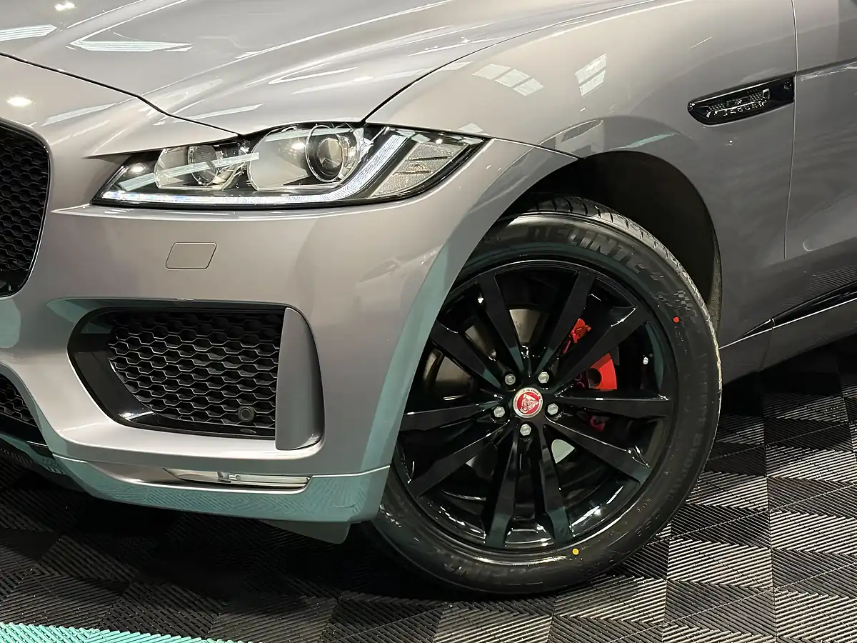 Used 2019 Jaguar F-Pace Chequered Flag Grey - Interior and Exterior details 12