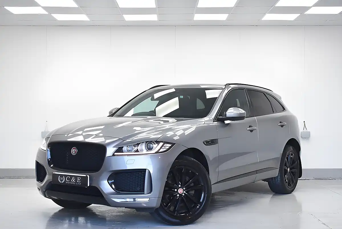 Used 2019 Jaguar F-Pace Chequered Flag Grey - Front View