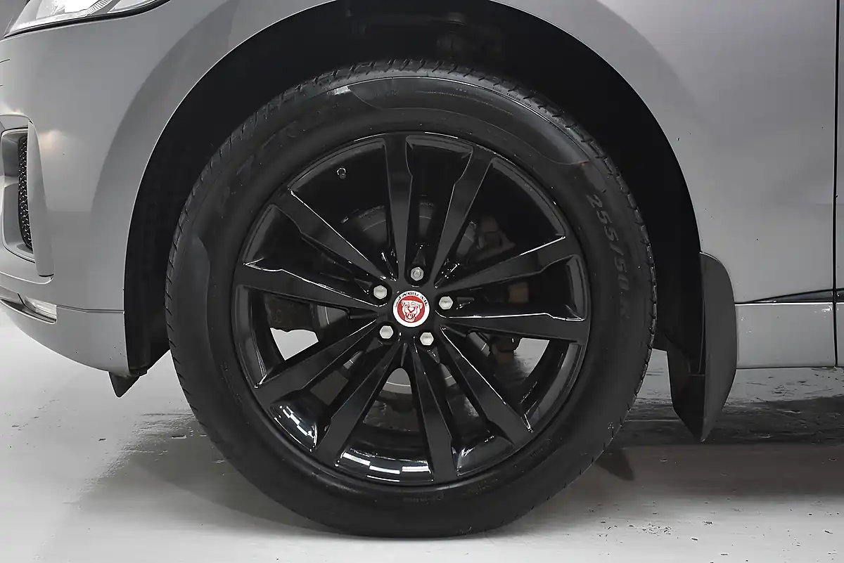 Used 2019 Jaguar F-Pace Chequered Flag Grey - Interior and Exterior details 10