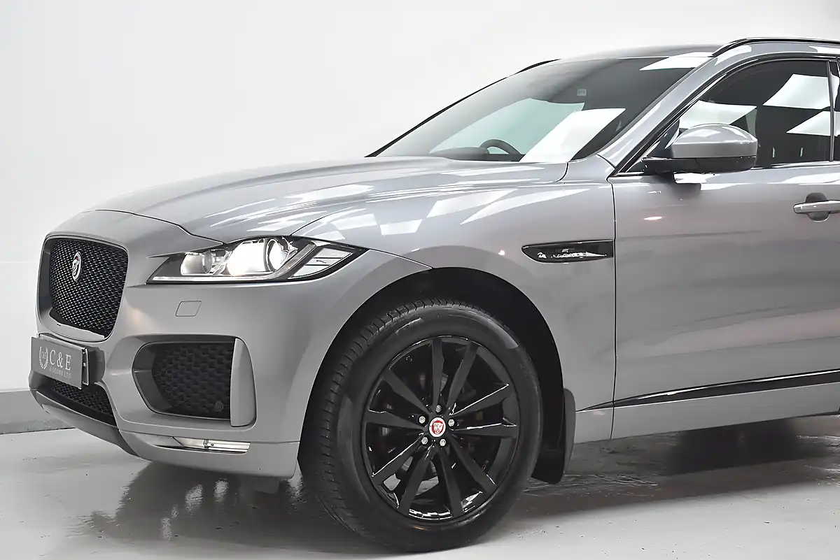 Used 2019 Jaguar F-Pace Chequered Flag Grey - Interior and Exterior details 3
