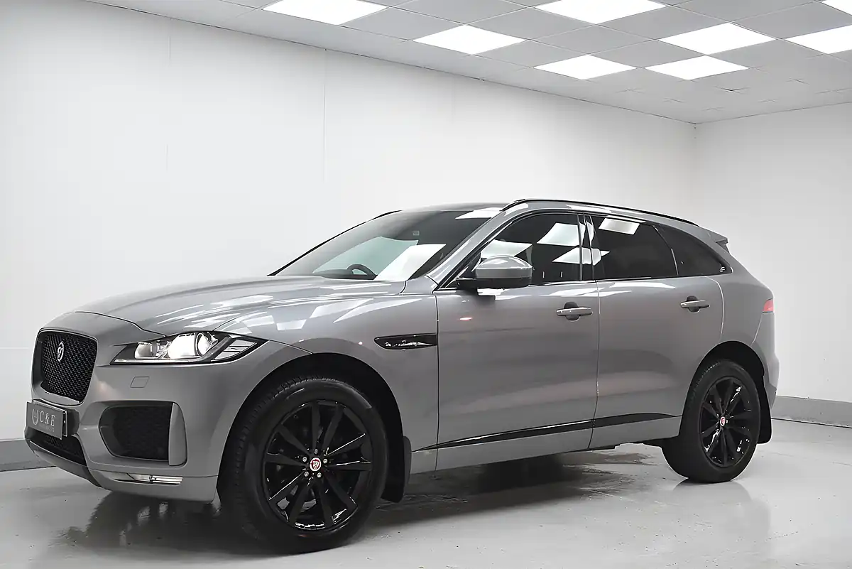 Used 2019 Jaguar F-Pace Chequered Flag Grey - Interior and Exterior details 5