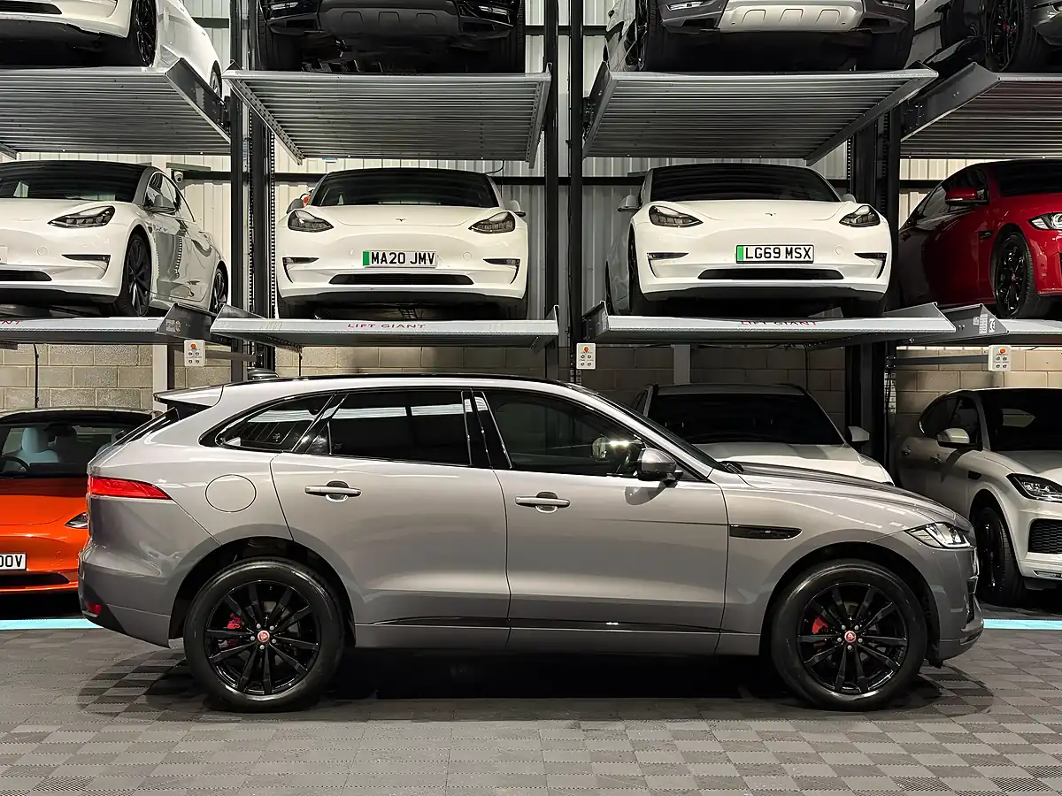 Used 2019 Jaguar F-Pace Chequered Flag Grey - Interior and Exterior details 10