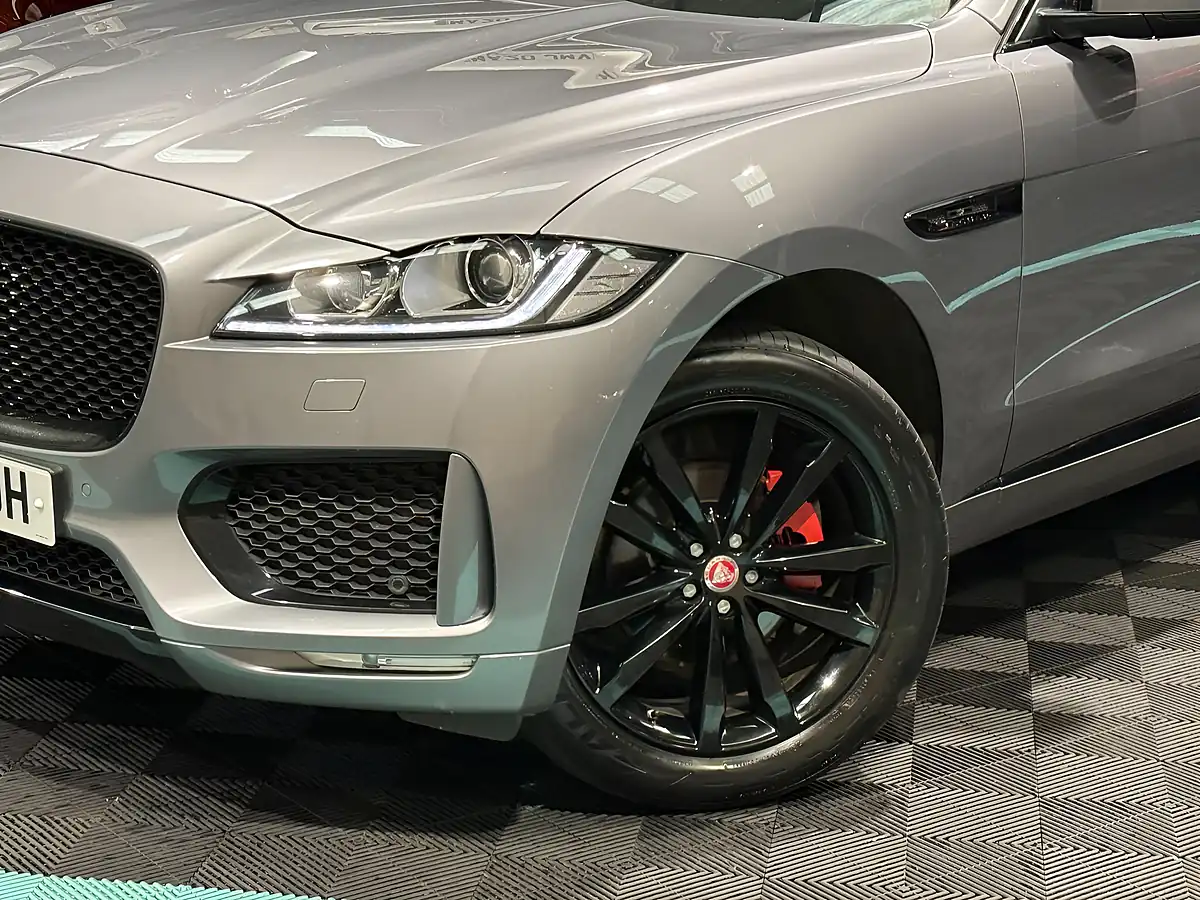 Used 2019 Jaguar F-Pace Chequered Flag Grey - Interior and Exterior details 12