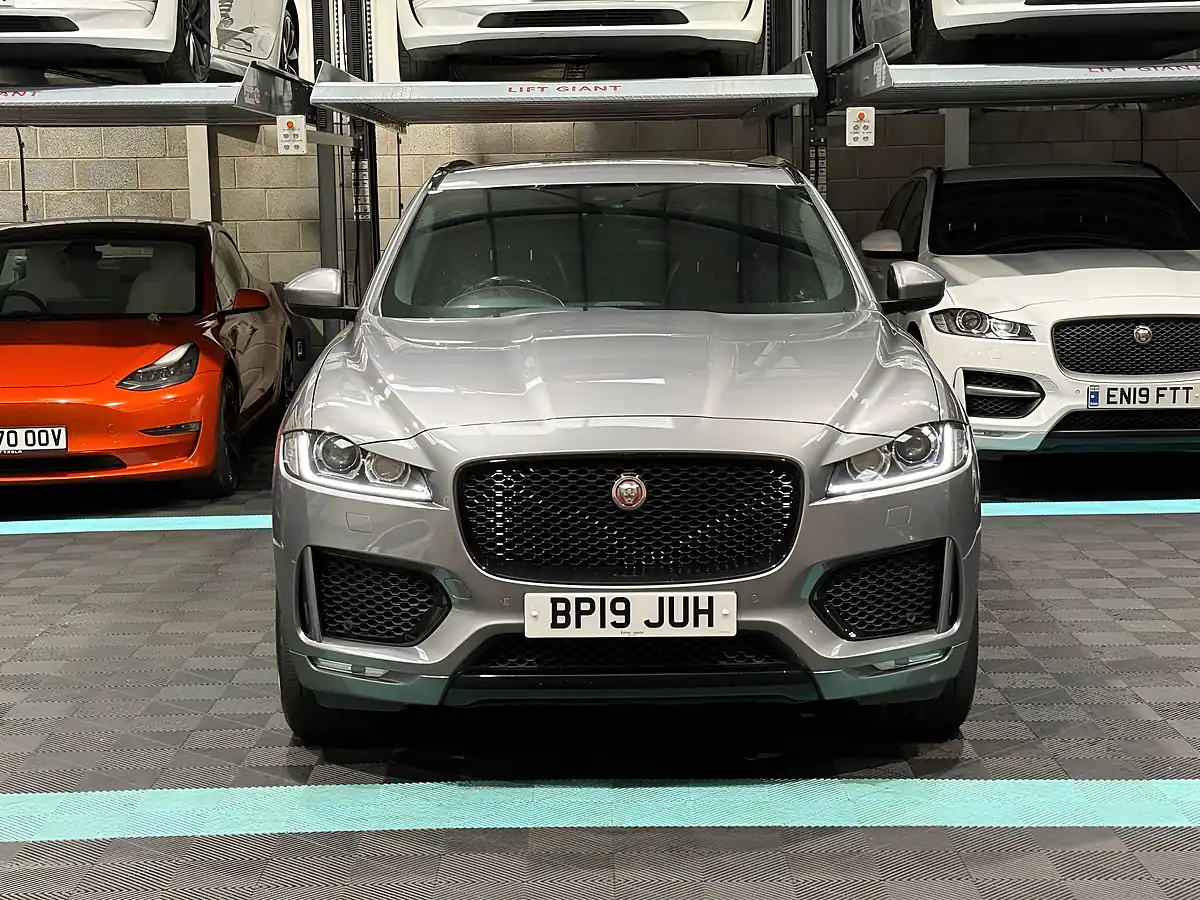 Used 2019 Jaguar F-Pace Chequered Flag Grey - Interior and Exterior details 4