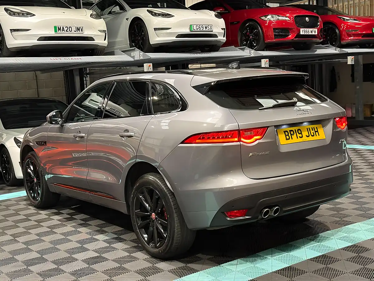 Used 2019 Jaguar F-Pace Chequered Flag Grey - Interior and Exterior details 7