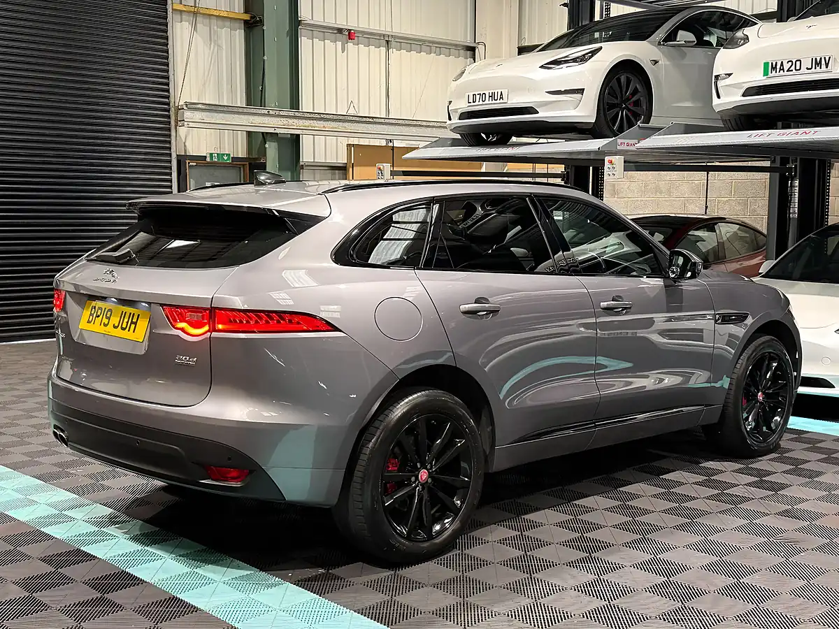 Used 2019 Jaguar F-Pace Chequered Flag Grey - Interior and Exterior details 9