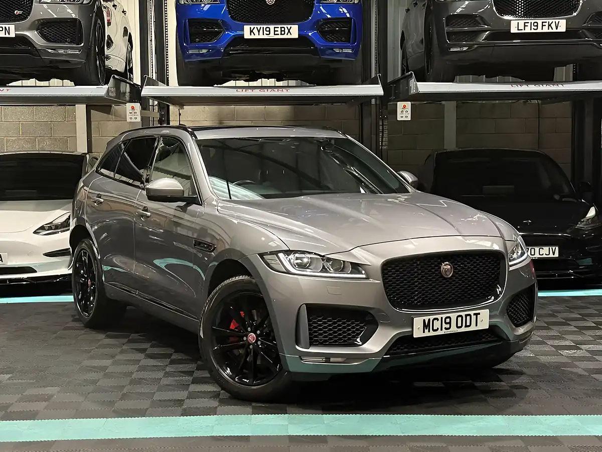 Used 2019 Jaguar F-Pace Chequered Flag Grey - Front View