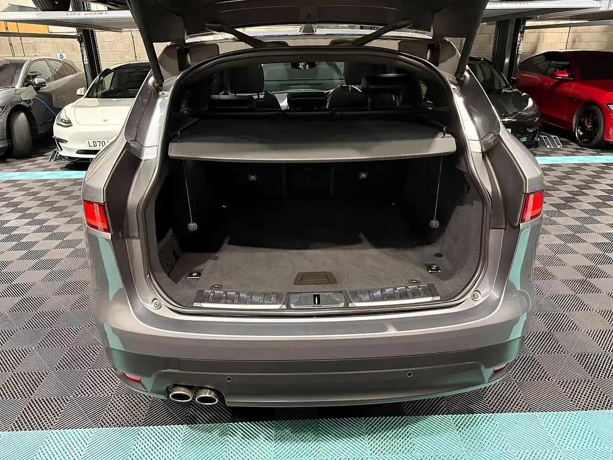 Used 2019 Jaguar F-Pace Chequered Flag Grey - Interior and Exterior details 14