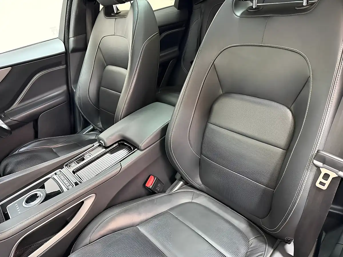 Used 2019 Jaguar F-Pace Chequered Flag Grey - Interior and Exterior details 16