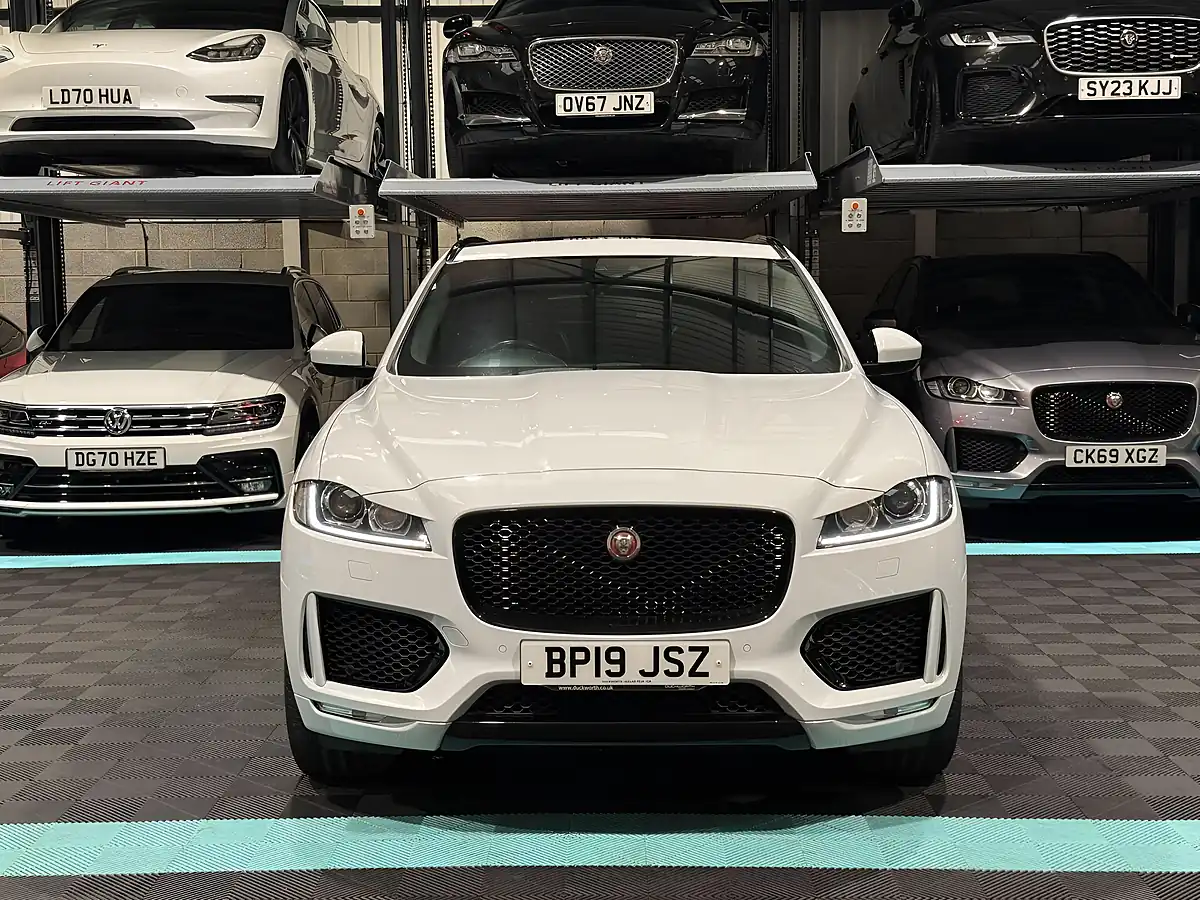 Used 2019 Jaguar F-Pace Chequered Flag White - Interior and Exterior details 4