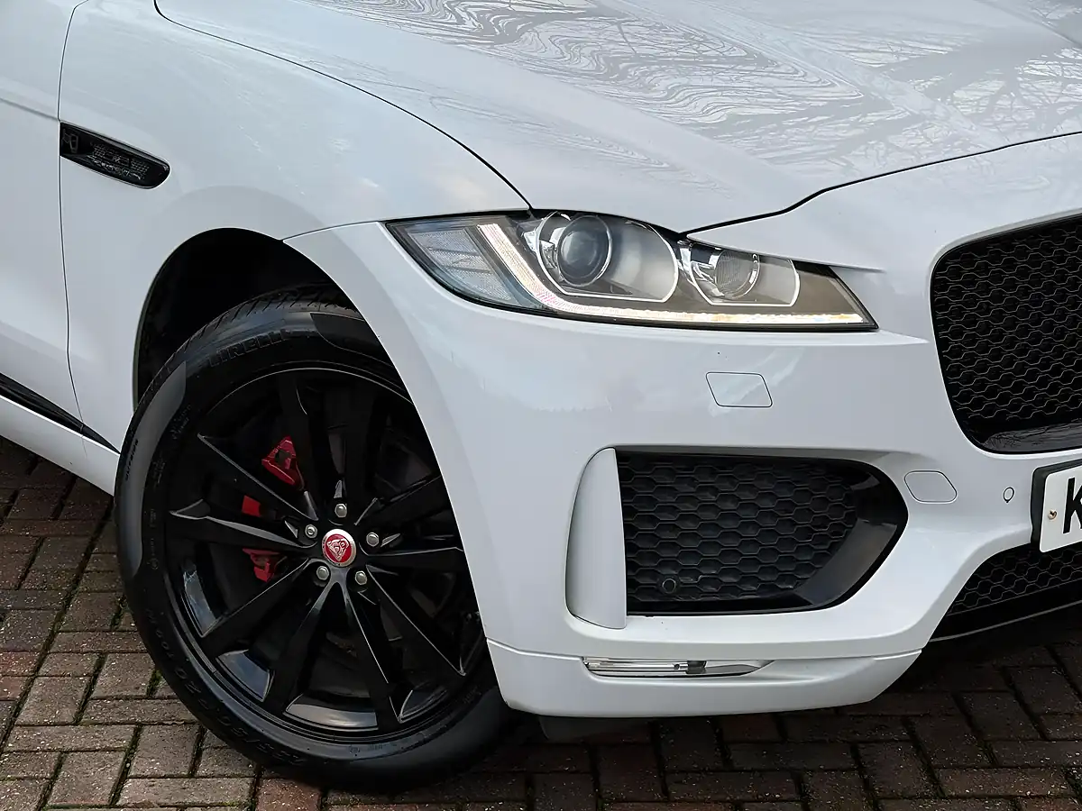 Used 2019 Jaguar F-Pace Chequered Flag White - Interior and Exterior details 11