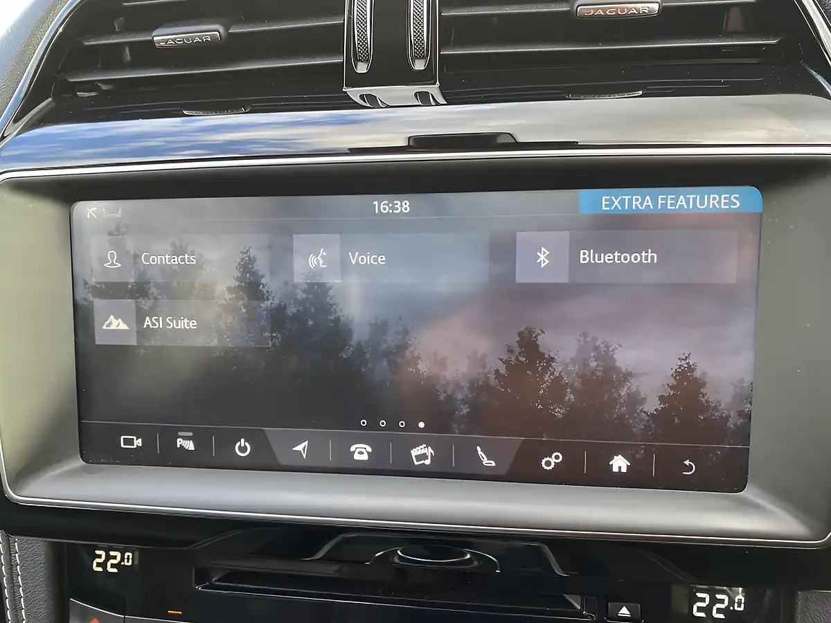 Used 2019 Jaguar F-Pace Chequered Flag White - Interior and Exterior details 18