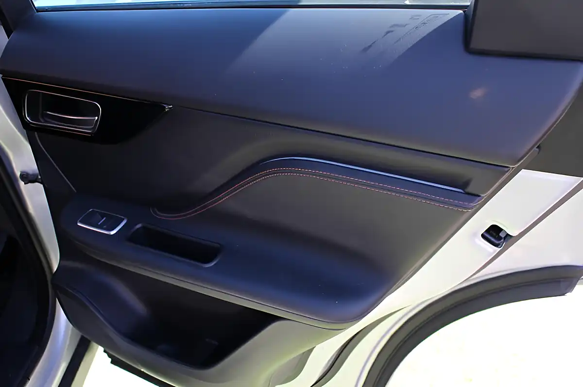Used 2019 Jaguar F-Pace Prestige Silver - Interior and Exterior details 16