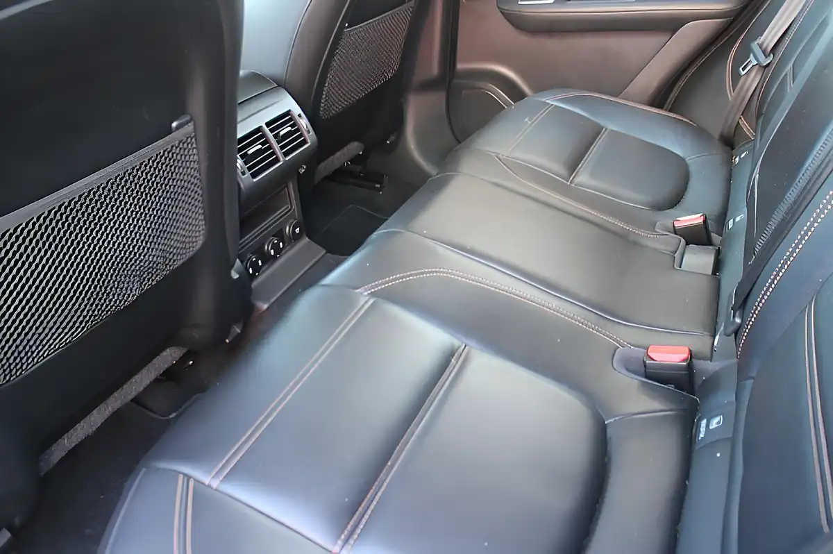 Used 2019 Jaguar F-Pace Prestige Silver - Interior and Exterior details 19