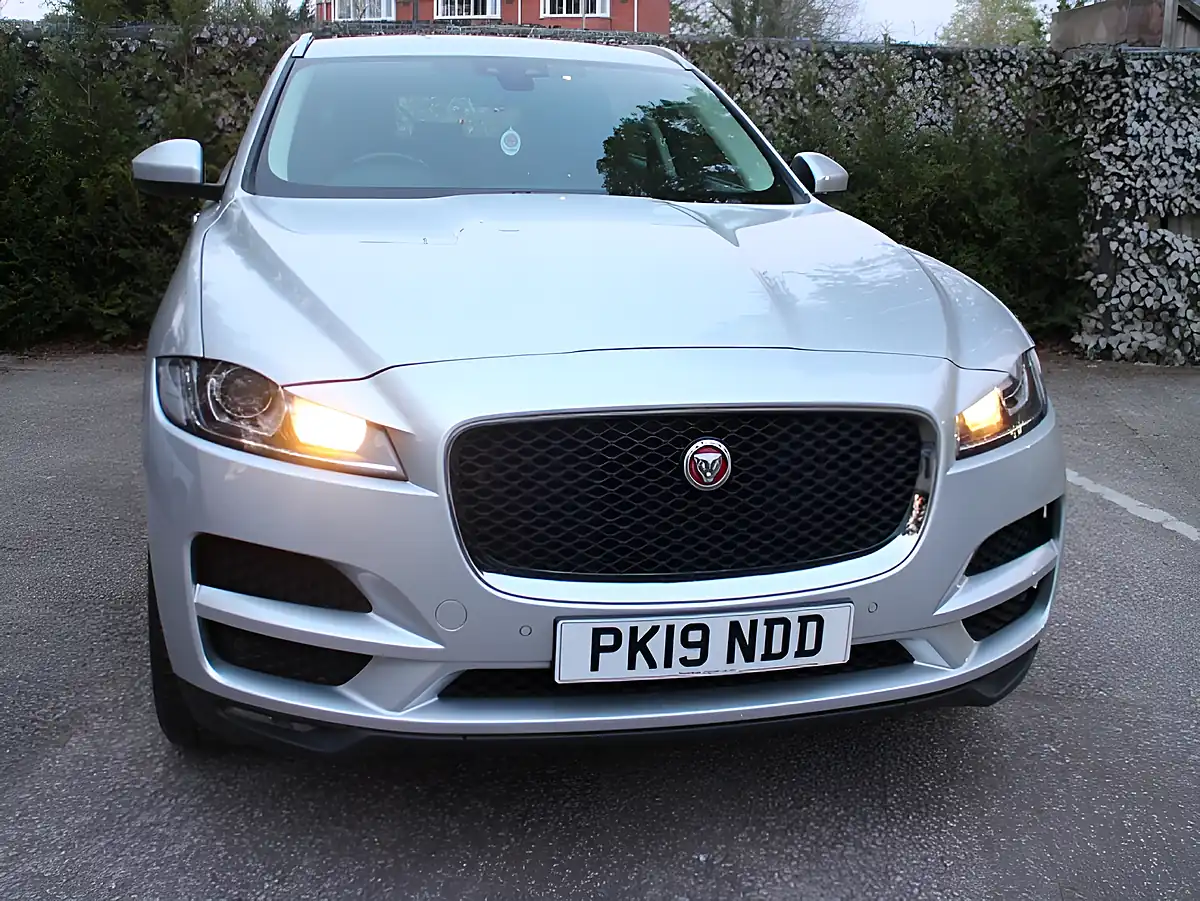 Used 2019 Jaguar F-Pace Prestige Silver - Interior and Exterior details 2