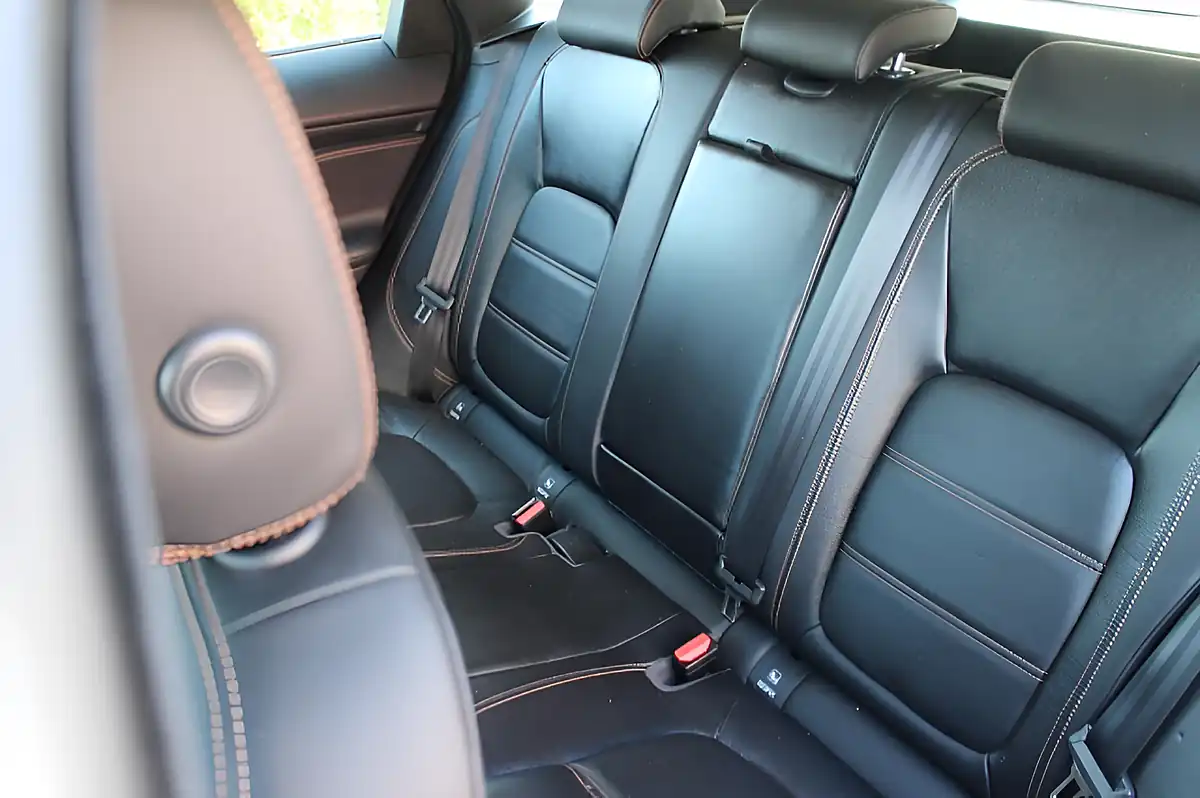 Used 2019 Jaguar F-Pace Prestige Silver - Interior and Exterior details 20