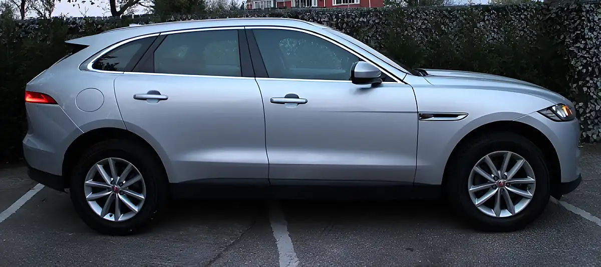 Used 2019 Jaguar F-Pace Prestige Silver - Interior and Exterior details 4