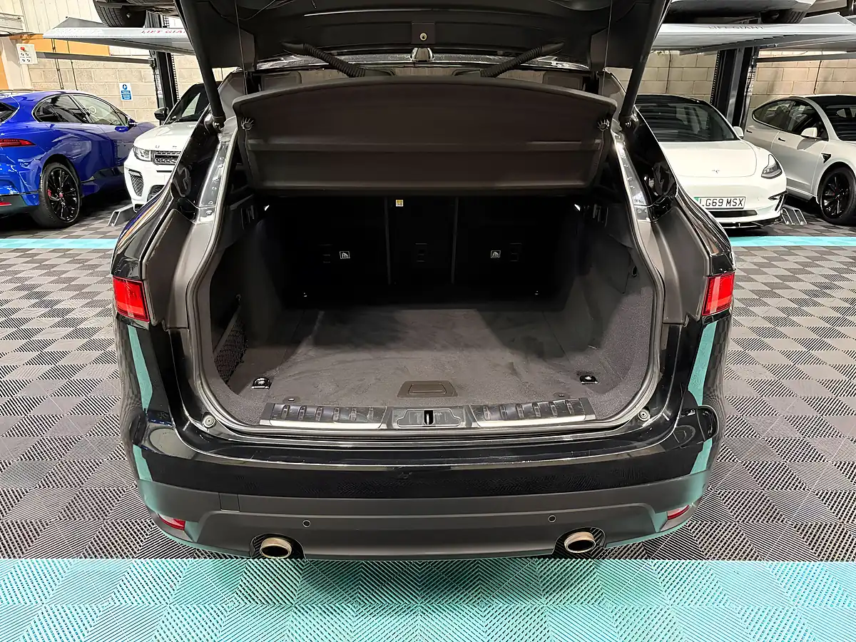 Used 2019 Jaguar F-Pace R-Sport Black - Interior and Exterior details 14