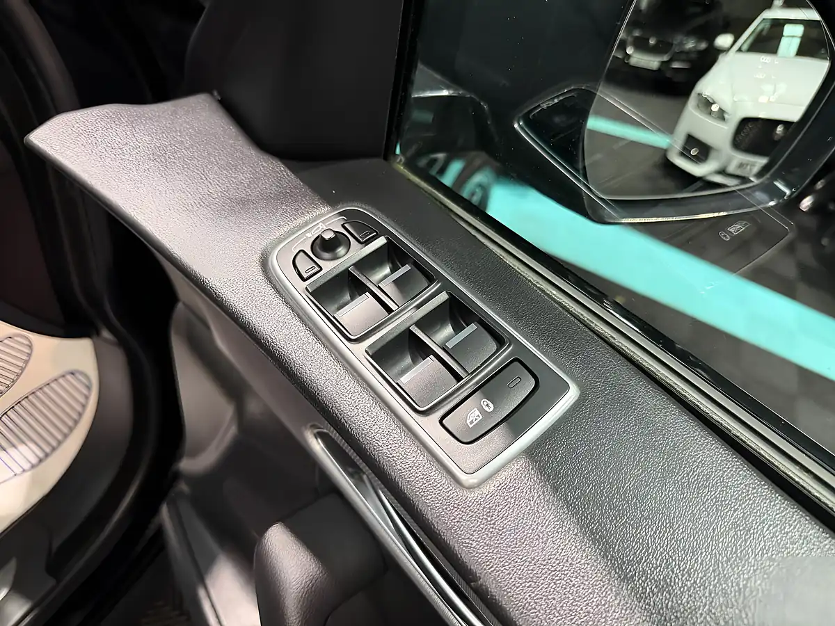 Used 2019 Jaguar F-Pace R-Sport Black - Interior and Exterior details 16