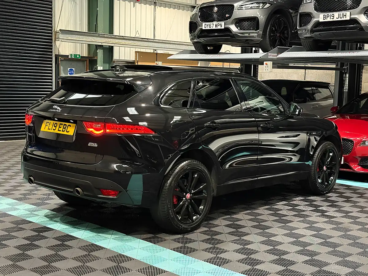Used 2019 Jaguar F-Pace R-Sport Black - Interior and Exterior details 9