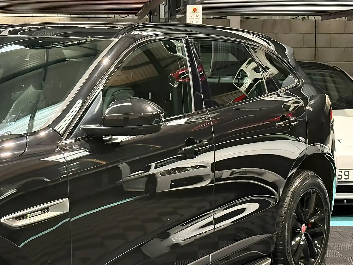 Used 2019 Jaguar F-Pace R-Sport Black - Interior and Exterior details 10