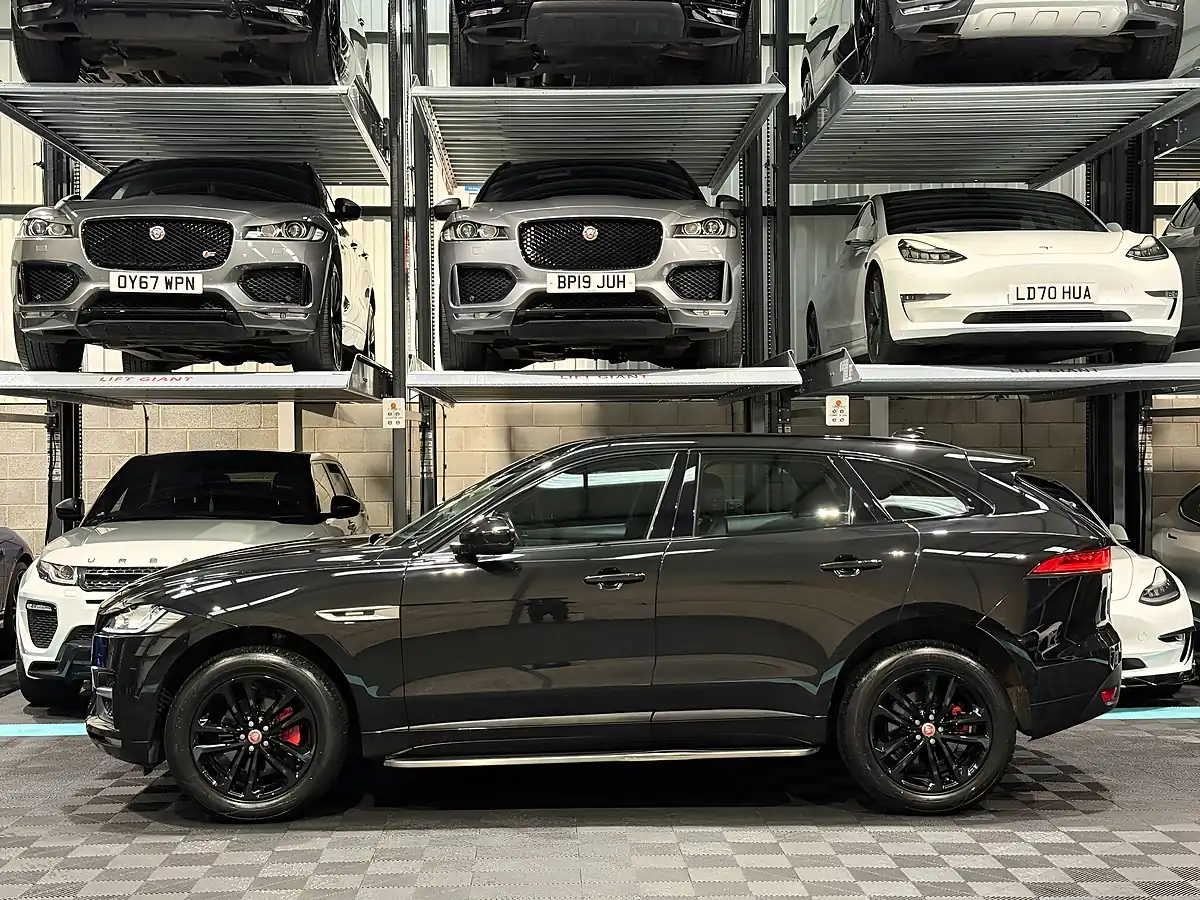 Used 2019 Jaguar F-Pace R-Sport Black - Interior and Exterior details 6