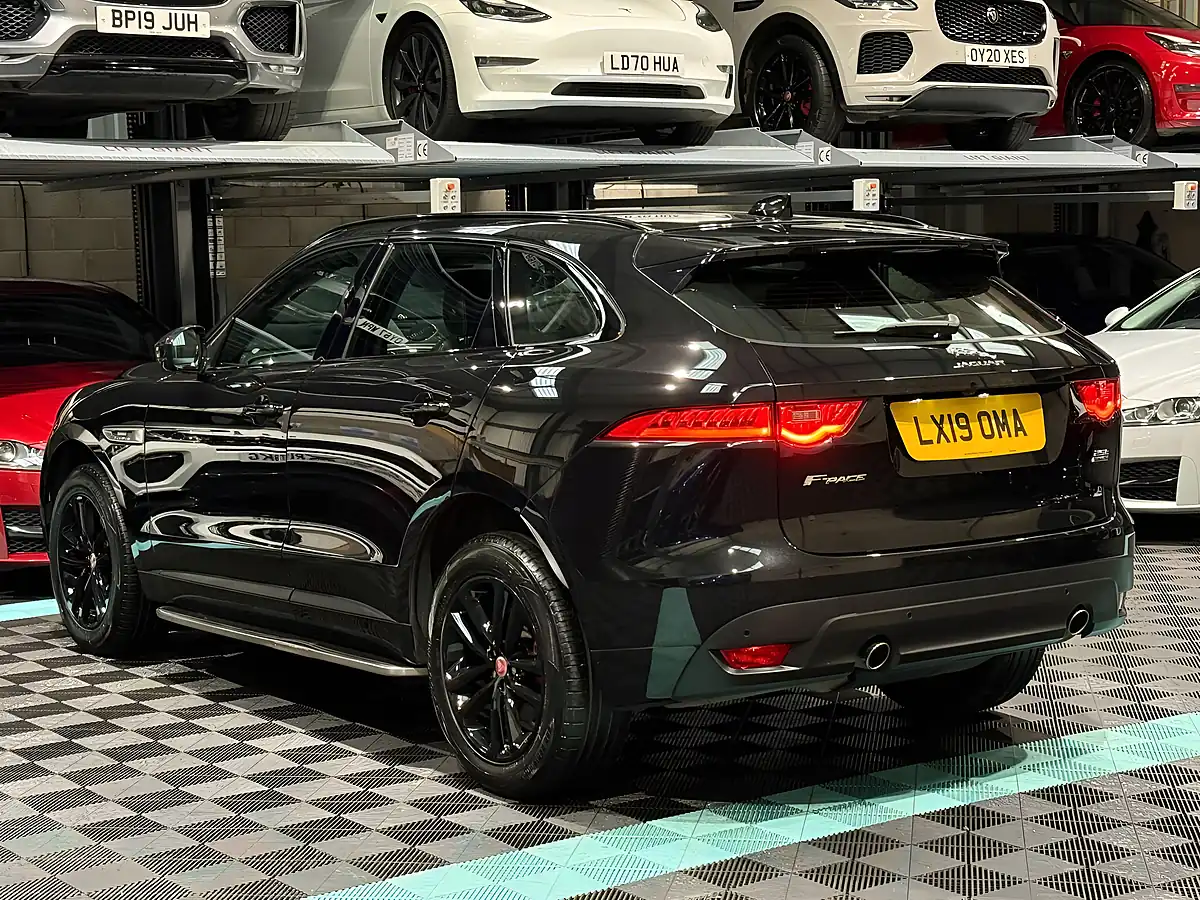 Used 2019 Jaguar F-Pace R-Sport Black - Interior and Exterior details 7