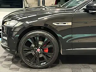 Used 2019 Jaguar F-Pace R-Sport Black - Interior and Exterior details 10