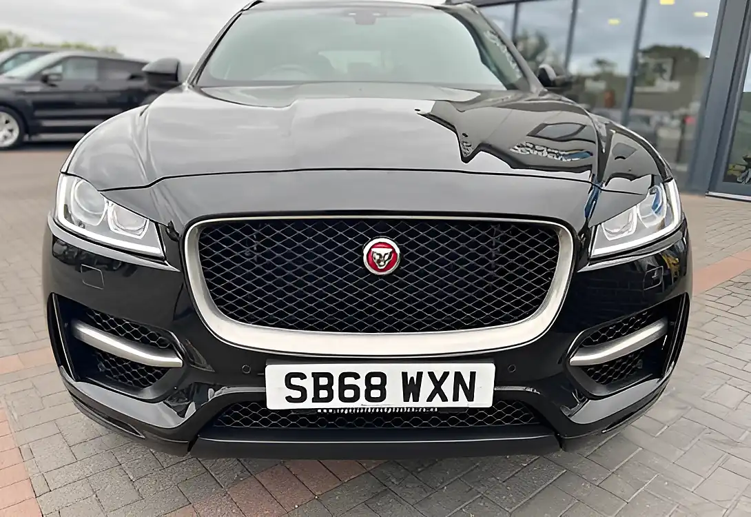 Used 2019 Jaguar F-Pace R-Sport Black - Interior and Exterior details 3