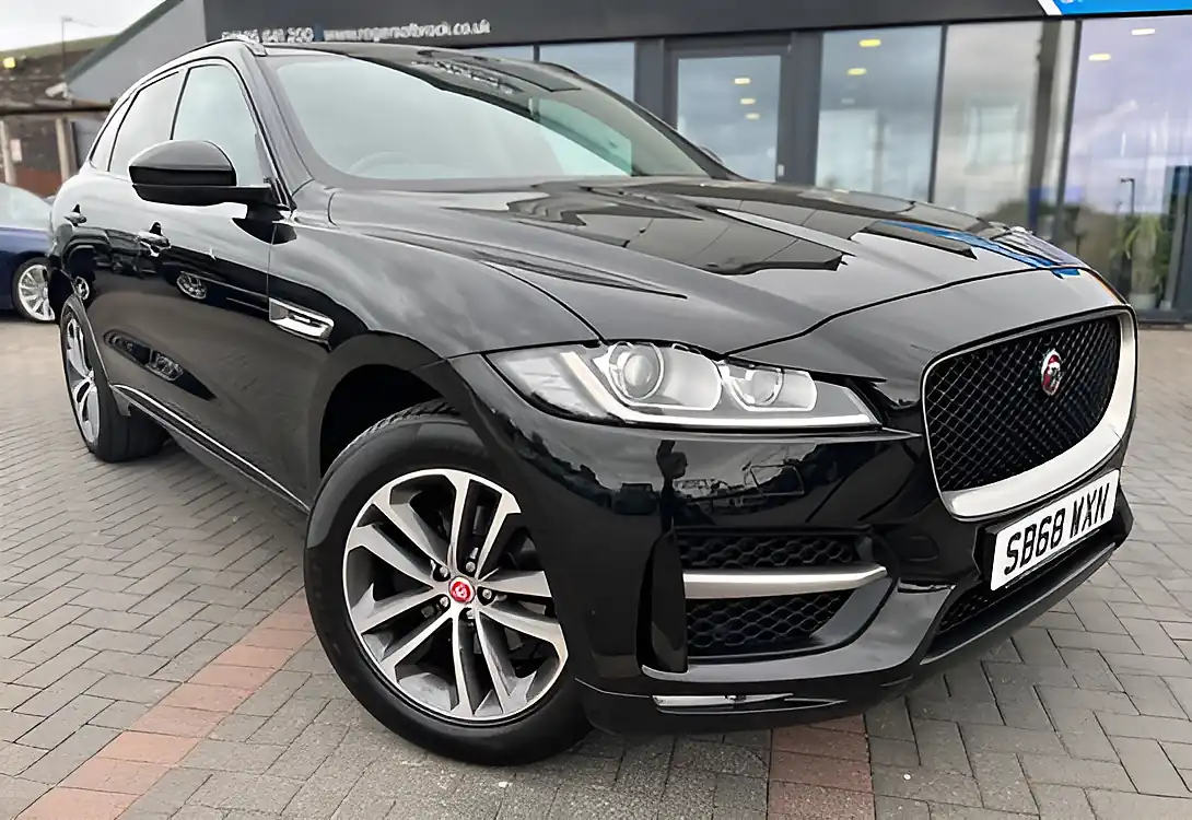 Used 2019 Jaguar F-Pace R-Sport Black - Interior and Exterior details 5