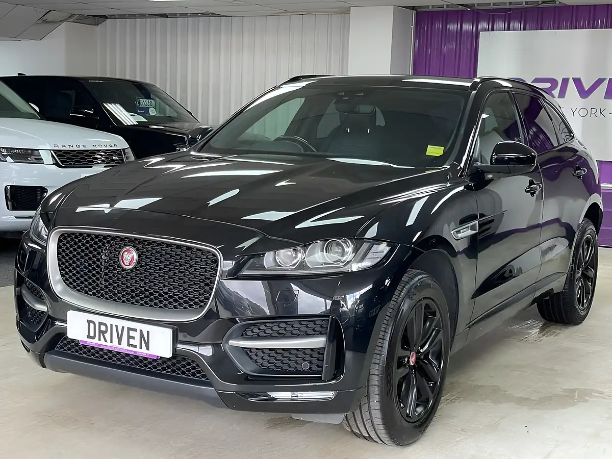 Used 2019 Jaguar F-Pace R-Sport Black - Interior and Exterior details 7