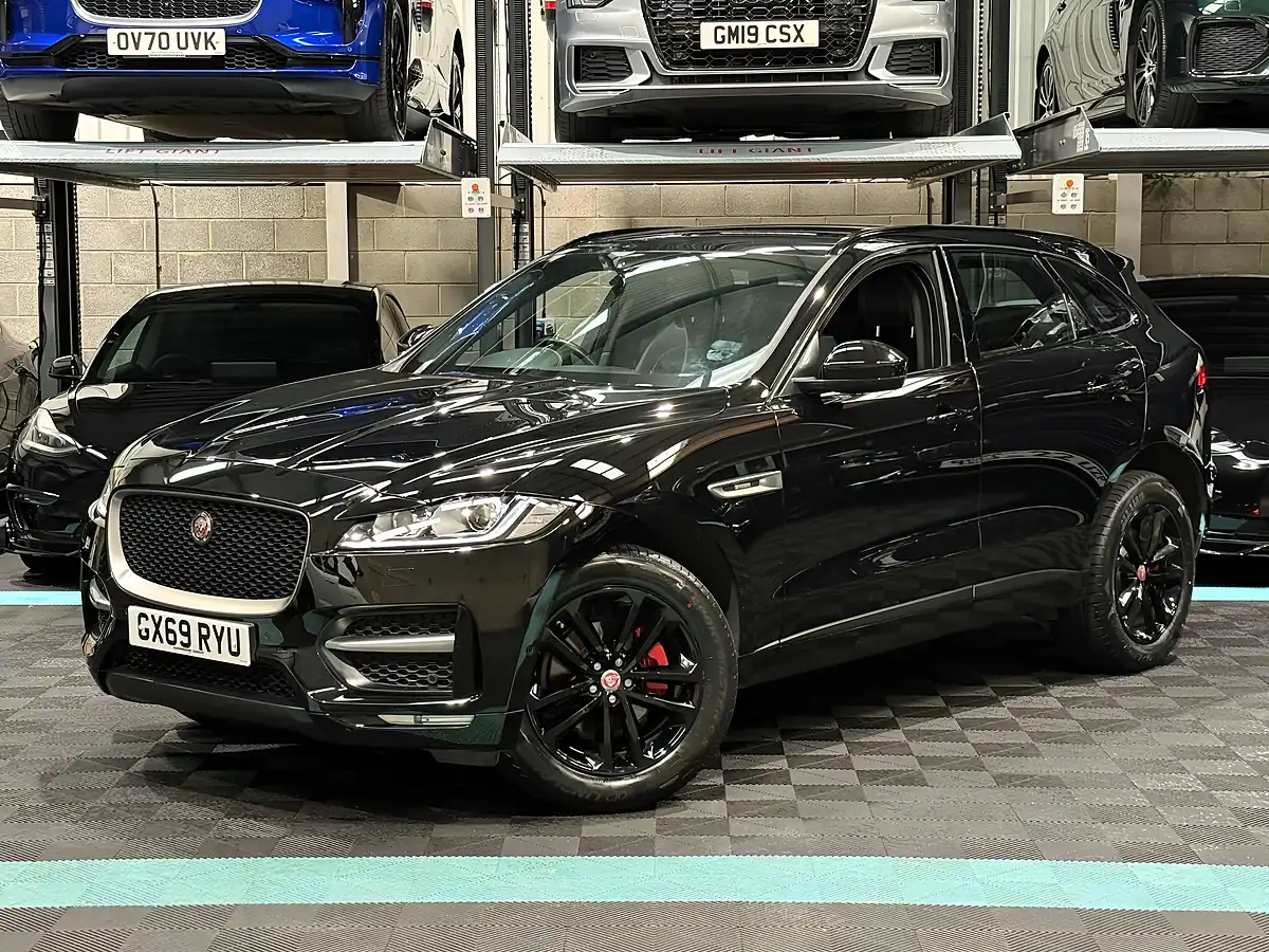 Used 2019 Jaguar F-Pace R-Sport Black - Interior and Exterior details 5