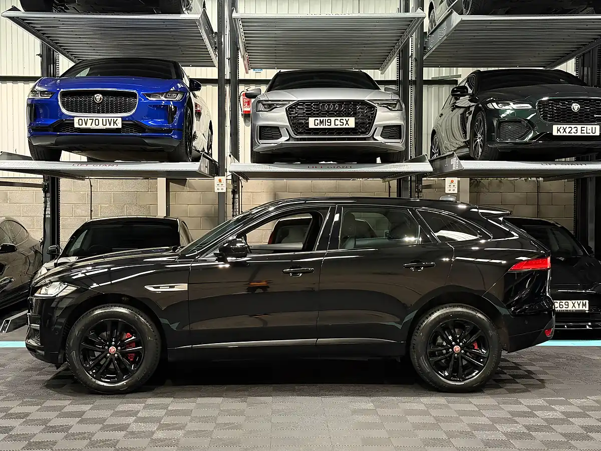 Used 2019 Jaguar F-Pace R-Sport Black - Interior and Exterior details 6