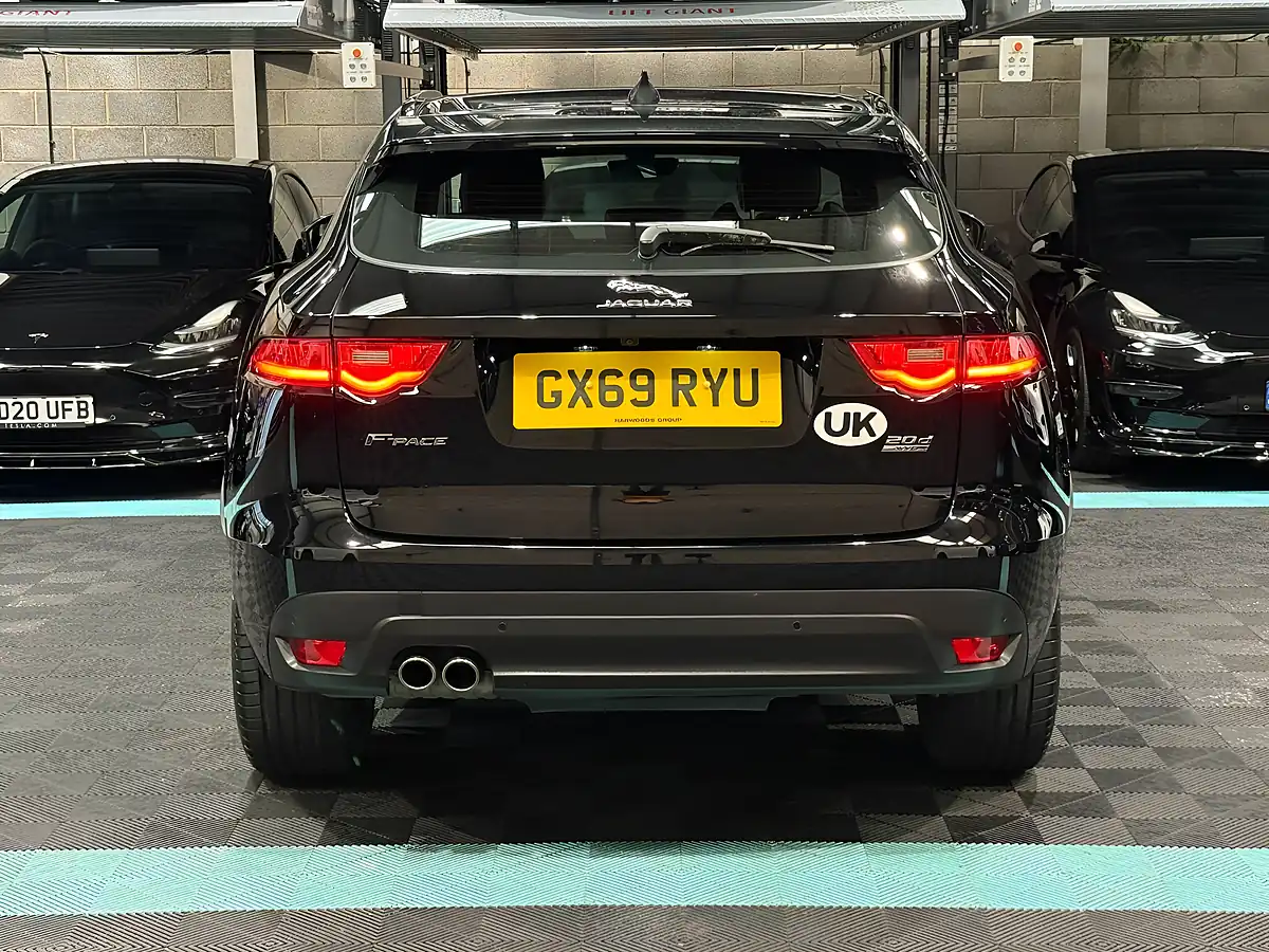 Used 2019 Jaguar F-Pace R-Sport Black - Interior and Exterior details 8