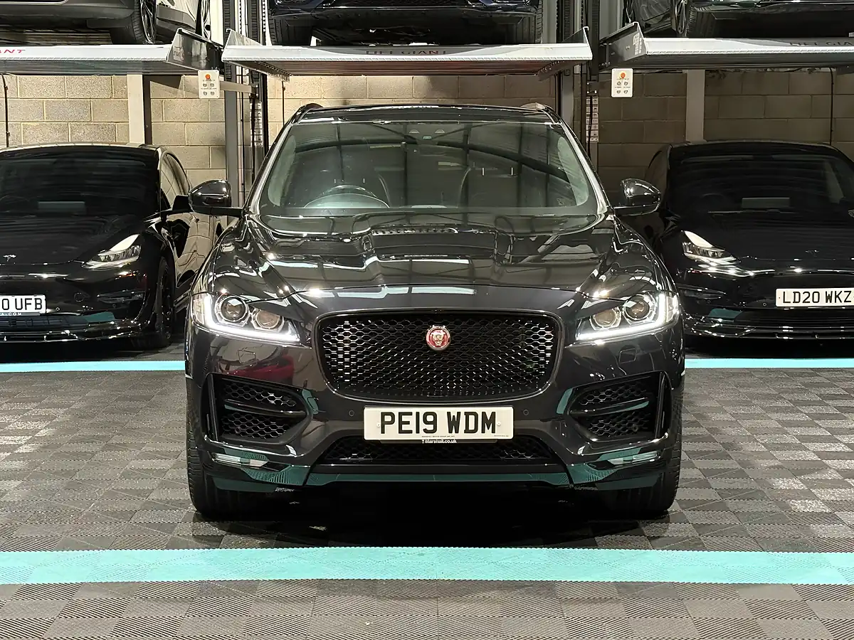 Used 2019 Jaguar F-Pace R-Sport Black - Interior and Exterior details 3