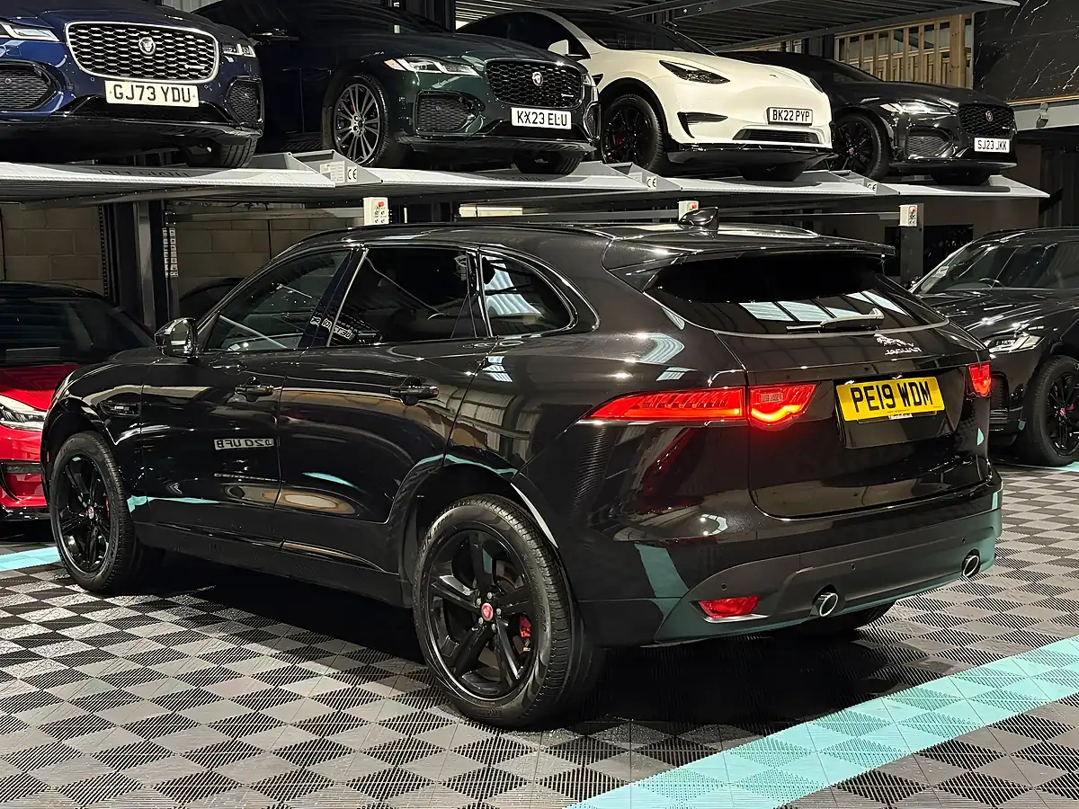 Used 2019 Jaguar F-Pace R-Sport Black - Interior and Exterior details 6