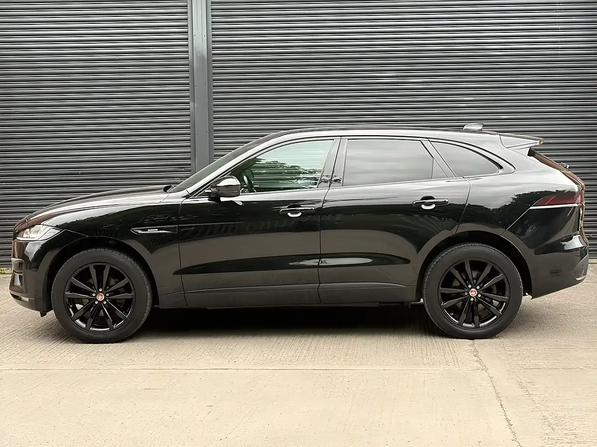 Used 2019 Jaguar F-Pace R-Sport Black - Interior and Exterior details 5