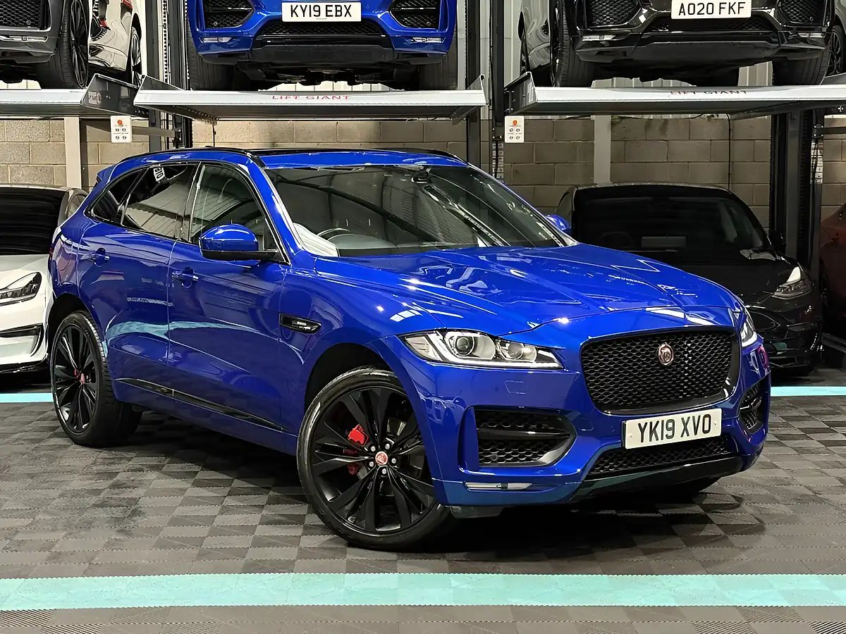 Used 2019 Jaguar F-Pace R-Sport Blue - Front View