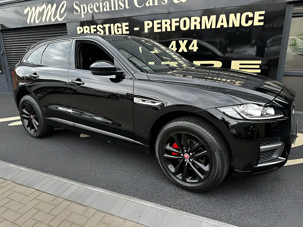 Used 2019 Jaguar F-Pace R-Sport Narvik Black - Front View