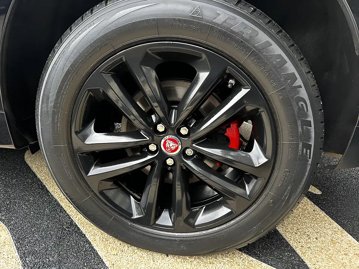 Used 2019 Jaguar F-Pace R-Sport Narvik Black - Interior and Exterior details 9