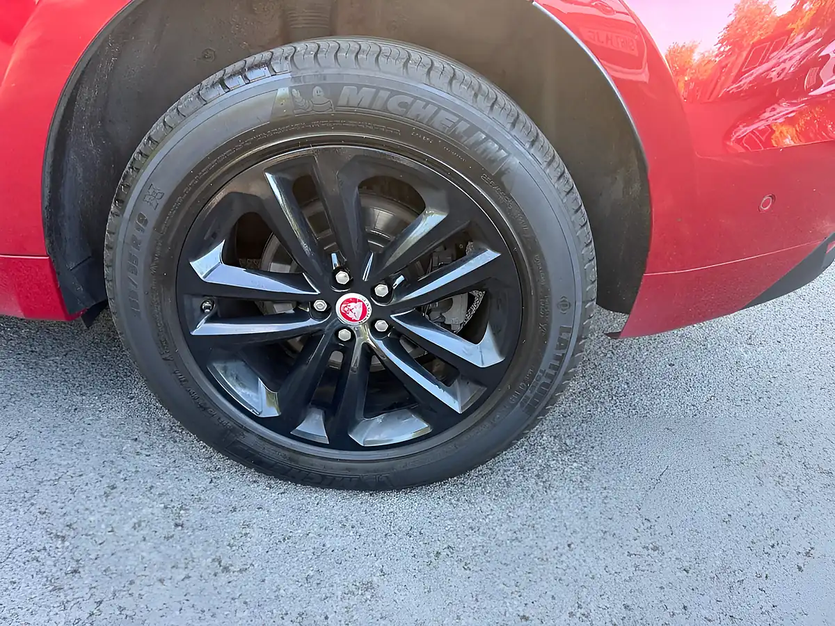 Used 2019 Jaguar F-Pace R-Sport Red - Interior and Exterior details 12