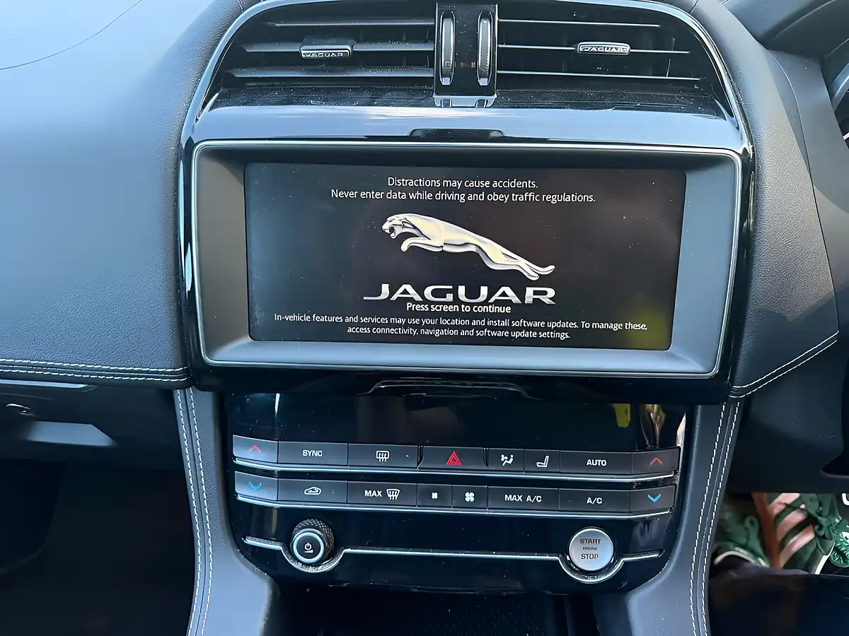 Used 2019 Jaguar F-Pace R-Sport Red - Interior and Exterior details 15