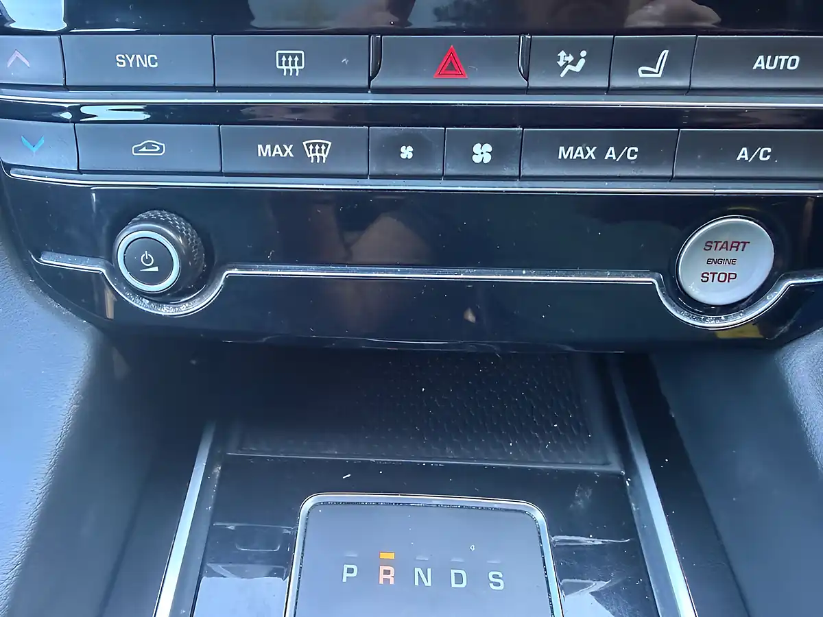Used 2019 Jaguar F-Pace R-Sport Red - Interior and Exterior details 20
