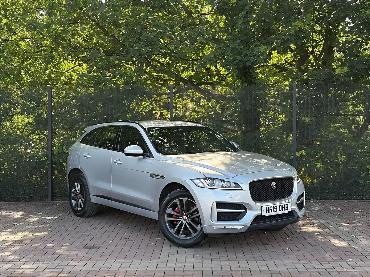 Used 2019 Jaguar F-Pace R-Sport Silver - Front View