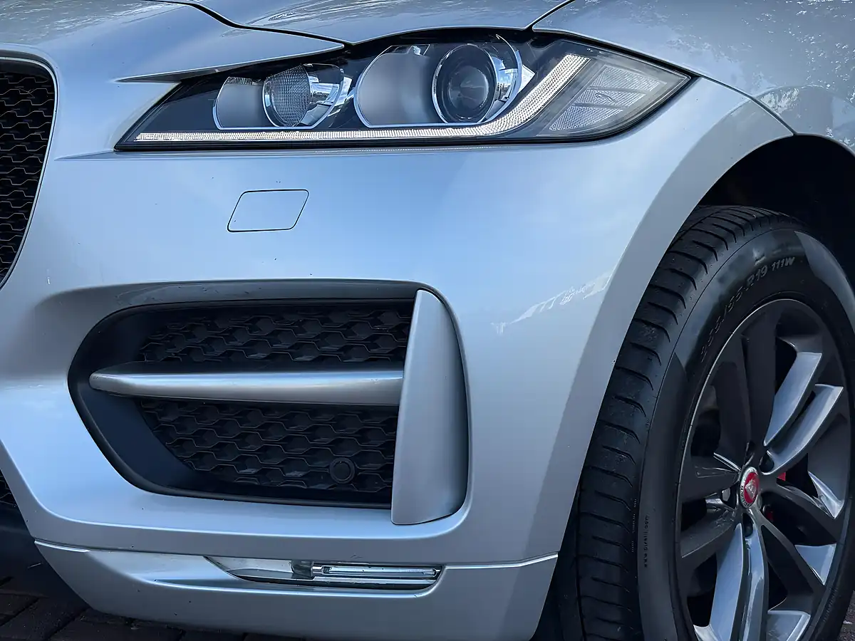 Used 2019 Jaguar F-Pace R-Sport Silver - Interior and Exterior details 12